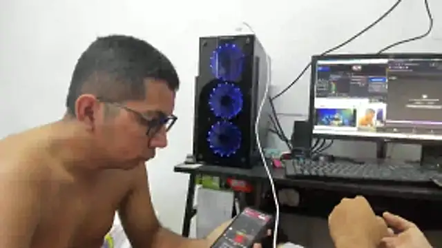 Snapshot of breiner_07 chatting on May 10, 2026, 9:27 pm breiner 07 online show from May 10, 2026, 9:27 pm
