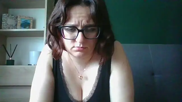 sensual paris online show from July 17, 2026, 5:26 am