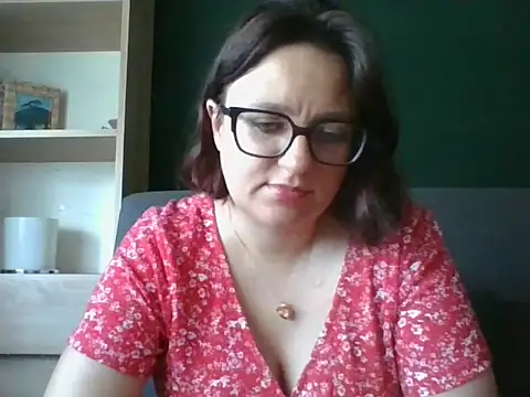 sensual paris online show from June 25, 2026, 5:23 am