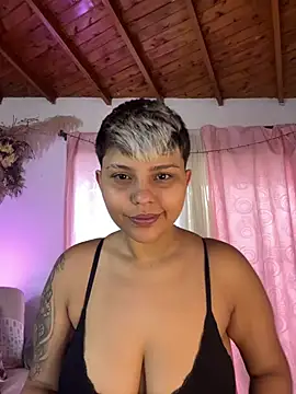 Snapshot of A_CURVY_HOT chatting on May 11, 2026, 1:45 pm A CURVY HOT online show from May 11, 2026, 1:45 pm
