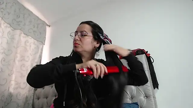 HelenNovoa online show from July 7, 2026, 8:56 pm