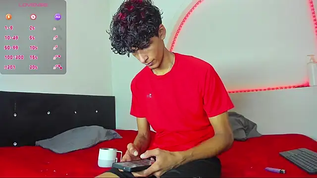 Snapshot of liammendoza98 chatting on April 30, 2026, 11:17 am liammendoza98 online show from April 30, 2026, 11:17 am
