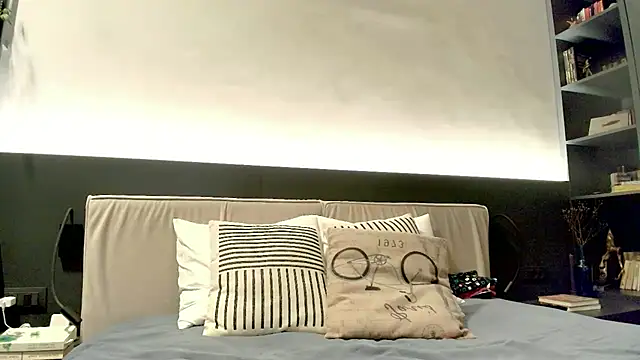 Snapshot of Peachy_ chatting on October 11, 2025, 6:03 am Peachy online show from October 11, 2025, 6:03 am