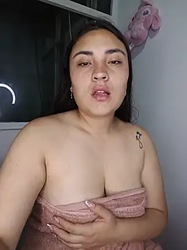 Snapshot of -brendda- chatting on July 5, 2026, 3:33 am -brendda- online show from July 5, 2026, 3:33 am