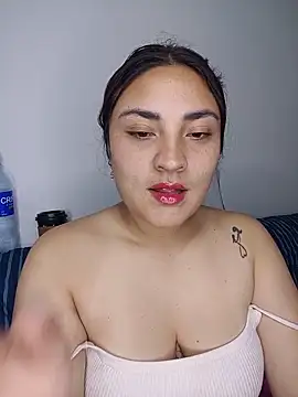 Snapshot of -brendda- chatting on June 13, 2026, 2:09 am -brendda- online show from June 13, 2026, 2:09 am