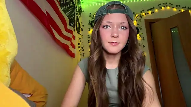 Snapshot of JessVibe_1 chatting on May 11, 2026, 12:01 am JessVibe 1 online show from May 11, 2026, 12:01 am