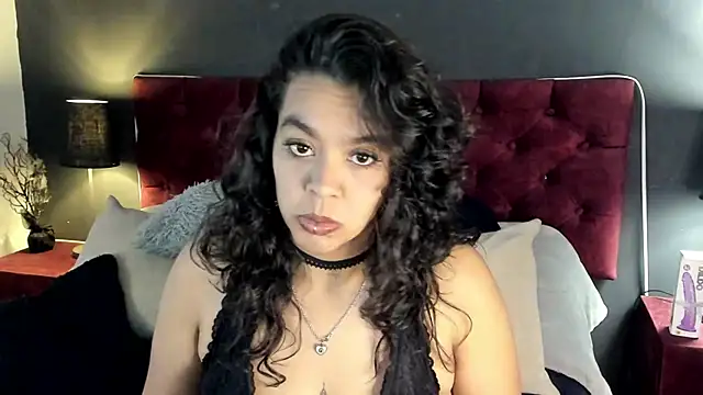 Snapshot of ZiaNoir_ chatting on July 11, 2026, 2:39 pm ZiaNoir online show from July 11, 2026, 2:39 pm