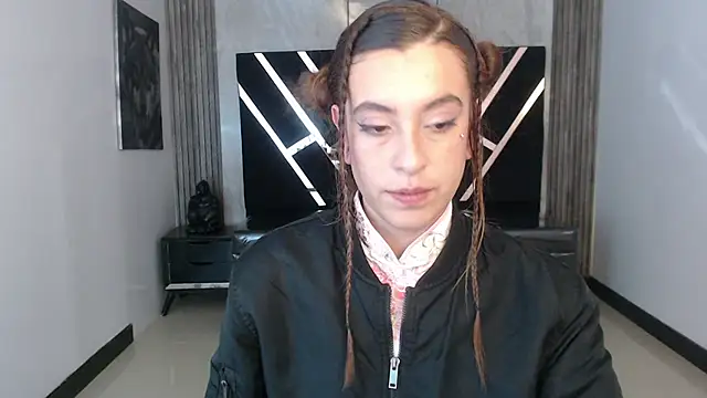 Snapshot of DamiaOshun_ch chatting on May 6, 2026, 7:51 pm DamiaOshun ch online show from May 6, 2026, 7:51 pm