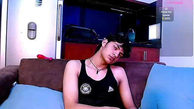 Snapshot of SahirCharm chatting on May 27, 2026, 11:28 am SahirCharm online show from May 27, 2026, 11:28 am