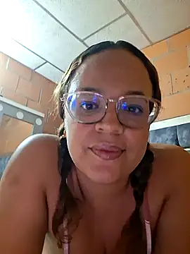 Snapshot of AgathaFerrer chatting on April 29, 2026, 1:15 pm AgathaFerrer online show from April 29, 2026, 1:15 pm
