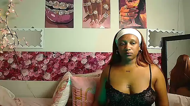 EnchantingLisa online show from June 23, 2026, 7:12 pm