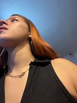Snapshot of Ally_sunnn chatting on June 11, 2026, 10:07 pm Ally sunnn online show from June 11, 2026, 10:07 pm