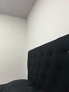 HayleyRoss  online show from July 10, 2026, 1:33 pm