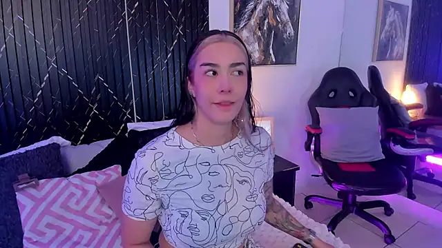 Snapshot of Bonnie_Rider chatting on May 23, 2026, 1:54 pm Bonnie Rider online show from May 23, 2026, 1:54 pm
