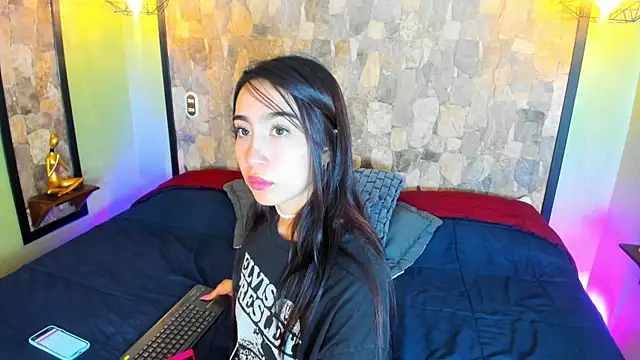 AshleyGross  online show from May 28, 2026, 7:42 pm