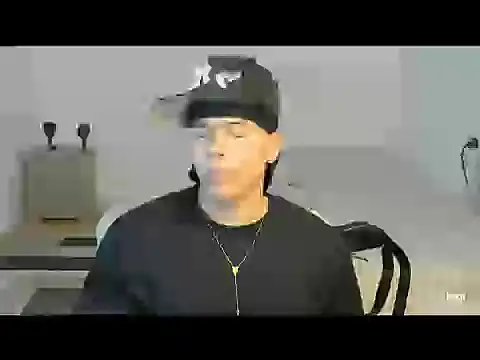 Snapshot of sant_wahlberg chatting on May 11, 2026, 10:51 pm sant wahlberg online show from May 11, 2026, 10:51 pm