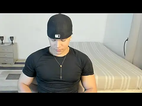 Snapshot of sant_wahlberg chatting on June 7, 2026, 1:44 am sant wahlberg online show from June 7, 2026, 1:44 am