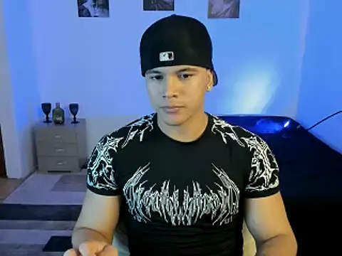 Snapshot of sant_wahlberg chatting on June 30, 2026, 10:21 pm sant wahlberg online show from June 30, 2026, 10:21 pm