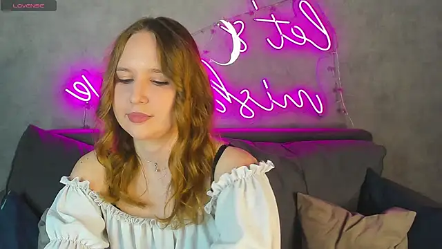 Emmaa Kimm online show from May 28, 2026, 1:02 am