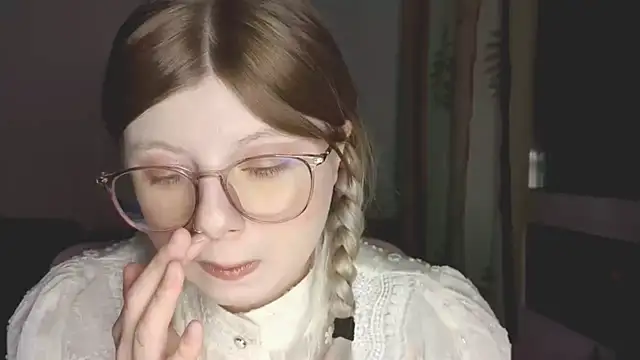 Snapshot of YukiBlush chatting on May 22, 2026, 8:07 pm YukiBlush online show from May 22, 2026, 8:07 pm