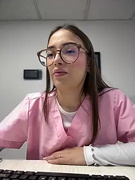 Sweet Milaa1 online show from June 18, 2026, 6:24 pm