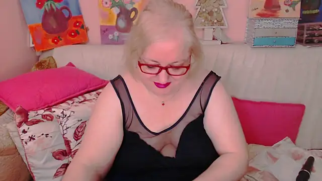 Snapshot of Maturelove_xxx chatting on July 7, 2026, 7:39 pm Maturelove xxx online show from July 7, 2026, 7:39 pm
