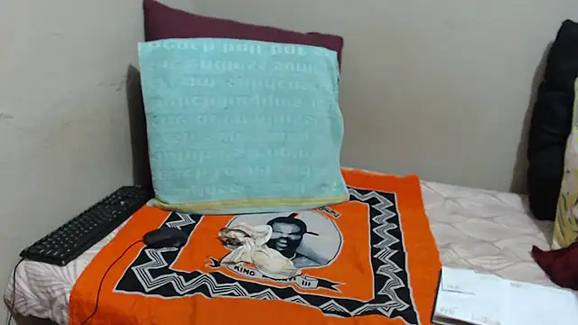Snapshot of Ebonysweetcougar chatting on July 10, 2026, 7:19 am Ebonysweetcougar online show from July 10, 2026, 7:19 am