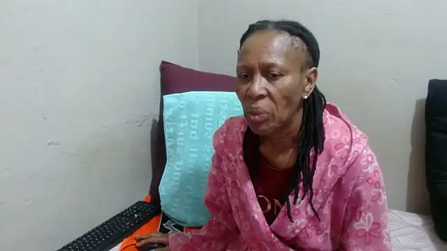 Snapshot of Ebonysweetcougar chatting on July 5, 2026, 8:54 am Ebonysweetcougar online show from July 5, 2026, 8:54 am