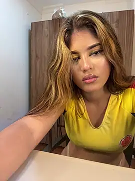 Zoe rousse01 online show from July 9, 2026, 8:52 pm