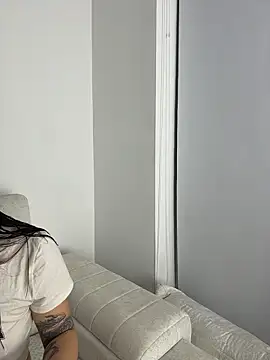 EmilyCxx online show from June 12, 2026, 3:48 am