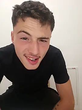 denysio89 online show from July 8, 2026, 7:14 pm