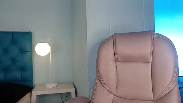 Snapshot of Lilyred_ chatting on July 11, 2026, 3:29 am Lilyred online show from July 11, 2026, 3:29 am