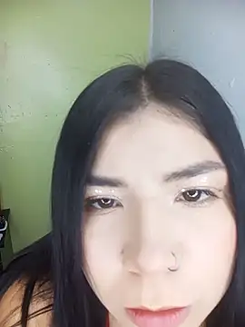 Snapshot of PequenaNena chatting on May 28, 2026, 3:47 am PequenaNena online show from May 28, 2026, 3:47 am