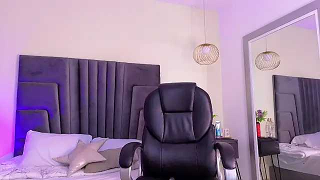 Snapshot of AlannaBlair chatting on July 28, 2026, 10:31 pm AlannaBlair online show from July 28, 2026, 10:31 pm