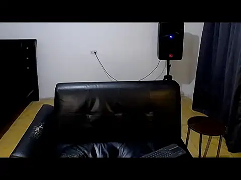 Snapshot of Ian_Arcia chatting on May 15, 2026, 11:03 pm Ian Arcia online show from May 15, 2026, 11:03 pm