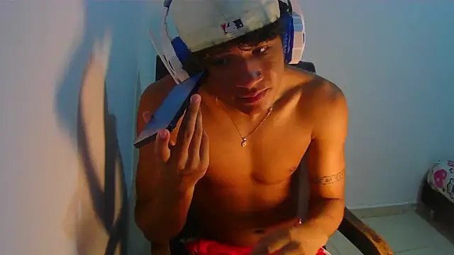 Snapshot of Hansel_take chatting on May 14, 2026, 6:16 pm Hansel take online show from May 14, 2026, 6:16 pm
