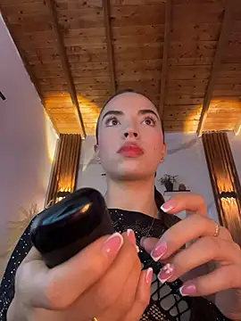 Snapshot of catalina_lafer chatting on May 13, 2026, 12:12 pm catalina lafer online show from May 13, 2026, 12:12 pm