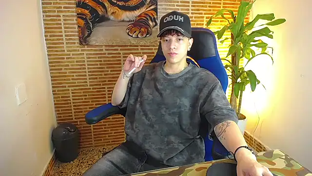 Snapshot of Asher_addamss_ chatting on August 1, 2026, 8:12 am Asher addamss online show from August 1, 2026, 8:12 am