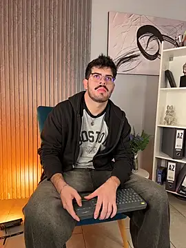 DomBoy  online show from June 17, 2026, 7:57 pm