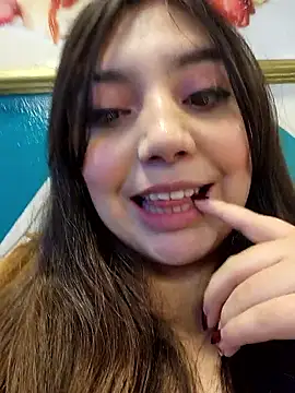 Snapshot of RoxanneDiaz chatting on June 15, 2026, 9:36 pm RoxanneDiaz online show from June 15, 2026, 9:36 pm