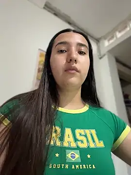 Snapshot of Alix_Rousses20 chatting on June 4, 2026, 5:17 pm Alix Rousses20 online show from June 4, 2026, 5:17 pm