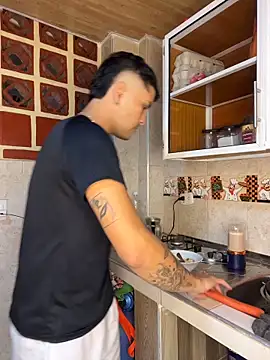 Max Zambler online show from June 2, 2026, 1:33 pm