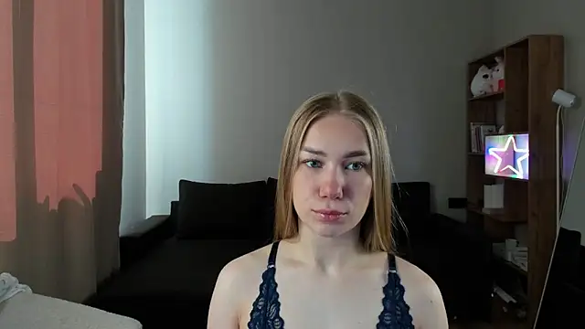 Snapshot of AnnaAlexArti chatting on June 2, 2026, 5:07 am AnnaAlexArti online show from June 2, 2026, 5:07 am