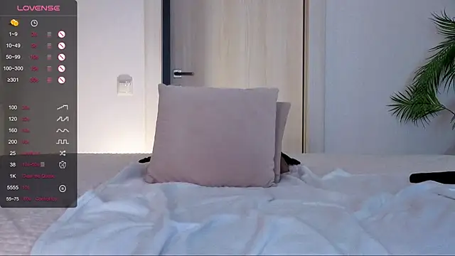 Snapshot of BlushingAngelita chatting on June 7, 2026, 9:47 am BlushingAngelita online show from June 7, 2026, 9:47 am