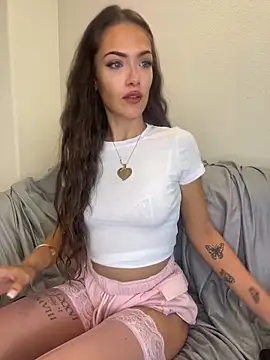 Lily Goldd online show from April 29, 2026, 7:53 pm