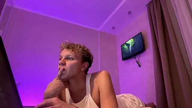 Eric Sweet  online show from May 7, 2026, 8:23 pm