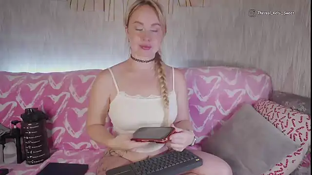 Snapshot of Kitty-Kelsi chatting on July 14, 2026, 9:03 am Kitty-Kelsi online show from July 14, 2026, 9:03 am