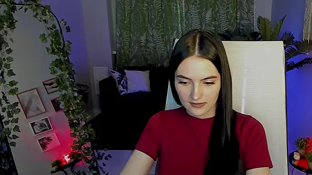 StellaCrowe online show from May 8, 2026, 6:17 am