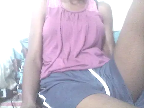 Snapshot of Leeratoe chatting on May 23, 2026, 8:13 am Leeratoe online show from May 23, 2026, 8:13 am