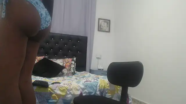 Snapshot of Skarleth_Bell chatting on May 5, 2026, 4:59 am Skarleth Bell online show from May 5, 2026, 4:59 am